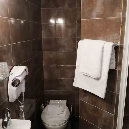 Hotel De La Gare 3*